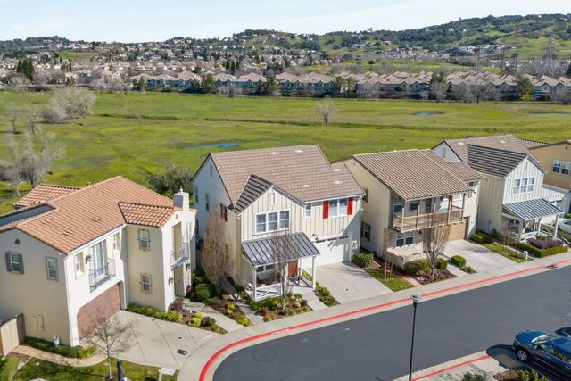 1420 Folsom Meadows Cir, Folsom, CA 95630