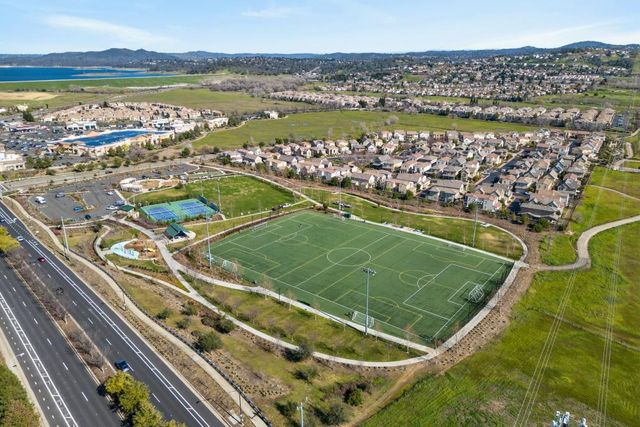 1420 Folsom Meadows Cir, Folsom, CA 95630