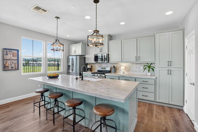 1420 Folsom Meadows Cir, Folsom, CA 95630