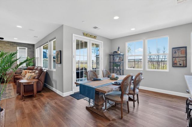 1420 Folsom Meadows Cir, Folsom, CA 95630