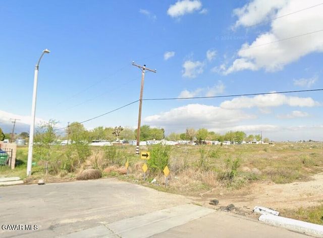 45409 E 8th Street, Lancaster, CA 93535