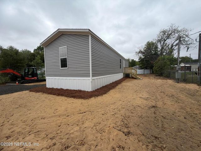 213 MILTON AVENUE, Interlachen, FL 32148