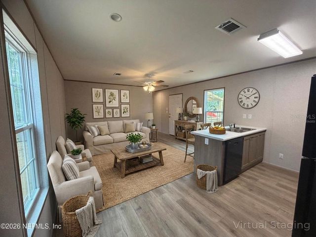 213 MILTON AVENUE, Interlachen, FL 32148