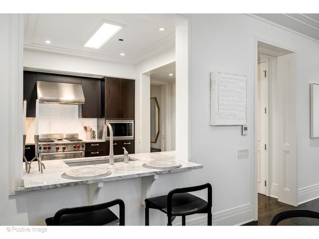 159 E Walton Place 7G, Chicago, IL 60611