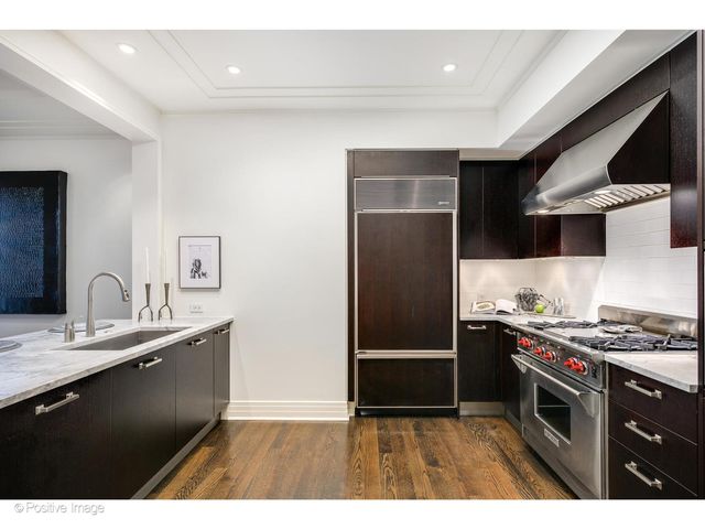 159 E Walton Place 7G, Chicago, IL 60611