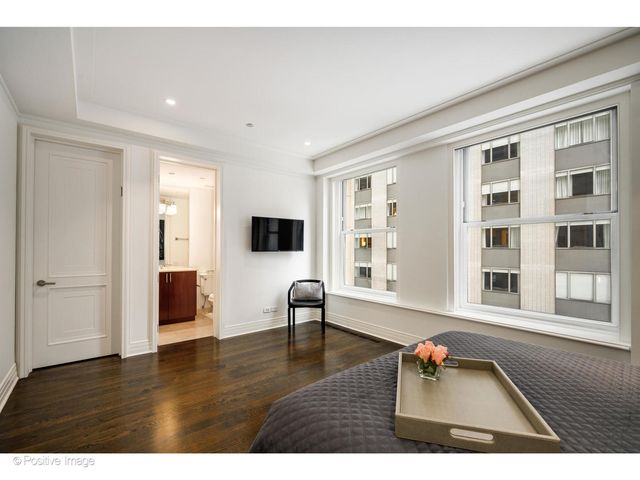 159 E Walton Place 7G, Chicago, IL 60611