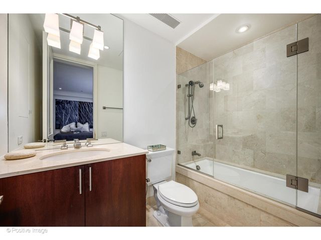 159 E Walton Place 7G, Chicago, IL 60611