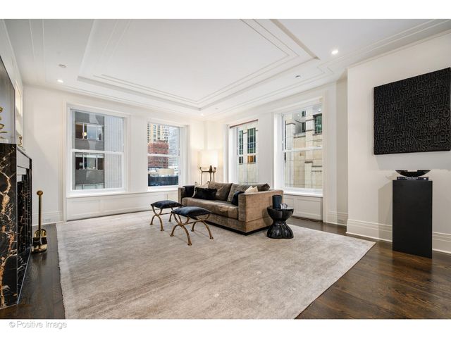 159 E Walton Place 7G, Chicago, IL 60611