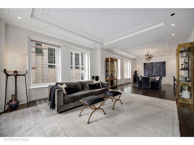 159 E Walton Place 7G, Chicago, IL 60611