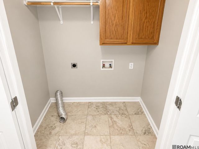 23885 Partridge Ln, Denham Springs, LA 70726