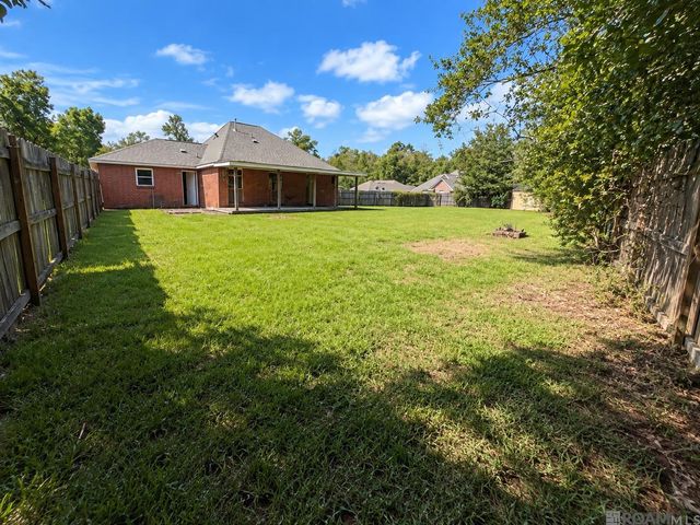 23885 Partridge Ln, Denham Springs, LA 70726