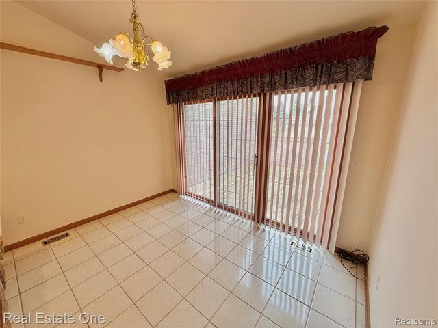 42827 Matthew Drive, Sterling Heights, MI 48313
