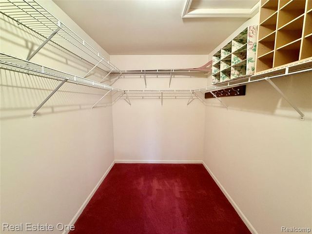 42827 Matthew Drive, Sterling Heights, MI 48313