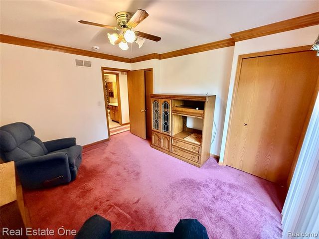 42827 Matthew Drive, Sterling Heights, MI 48313
