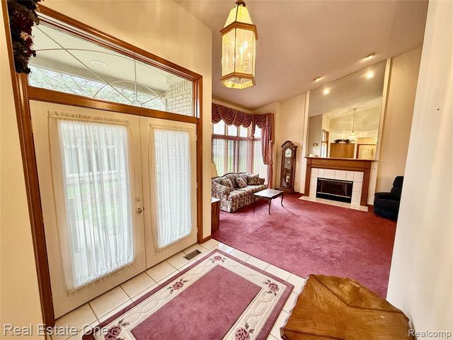 42827 Matthew Drive, Sterling Heights, MI 48313