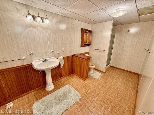 42827 Matthew Drive, Sterling Heights, MI 48313