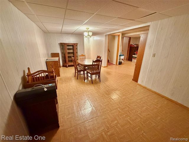 42827 Matthew Drive, Sterling Heights, MI 48313