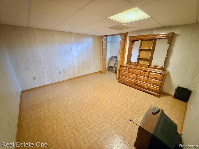 42827 Matthew Drive, Sterling Heights, MI 48313