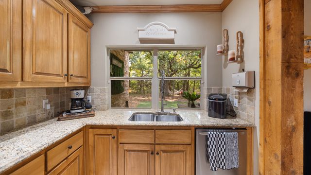 5022 Old Railroad Trail, Kaufman, TX 75142