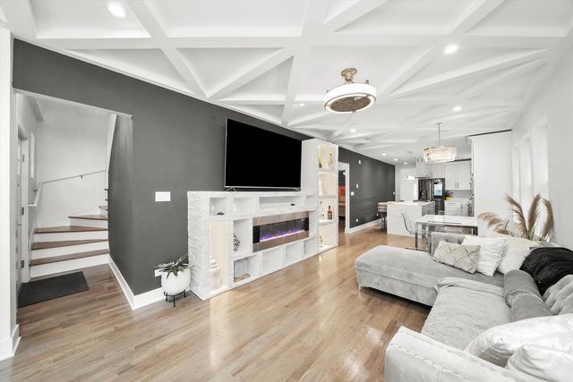 3715 Euclid Avenue, Berwyn, IL 60402