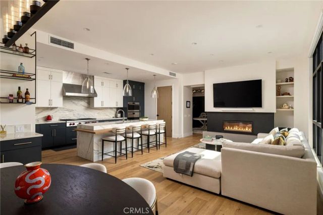 4291 Uptown Newport Dr 3, Newport Beach, CA 92660