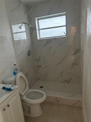 53 NW 169th Street 53, North Miami Beach, FL 33169