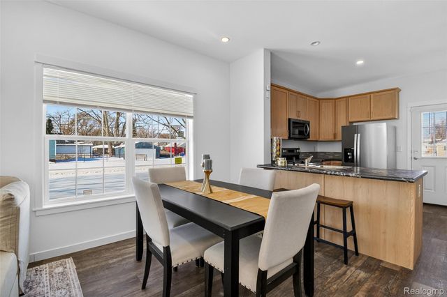 7567 Packard Avenue, Warren, MI 48091