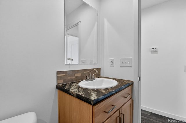 7567 Packard Avenue, Warren, MI 48091