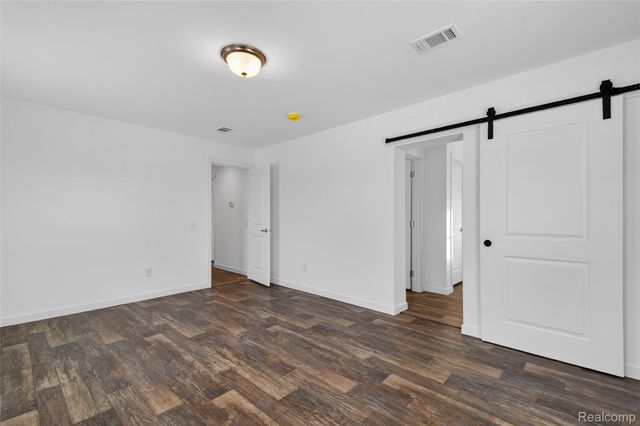 7567 Packard Avenue, Warren, MI 48091