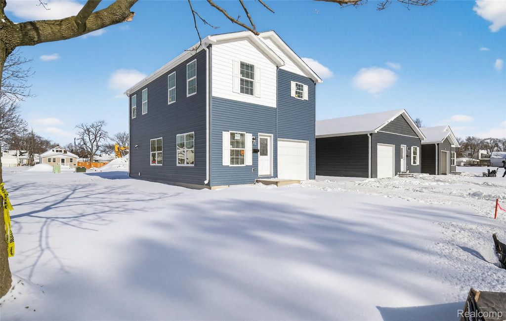 7567 Packard Avenue, Warren, MI 48091