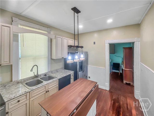 206 W 39th Street, Savannah, GA 31401