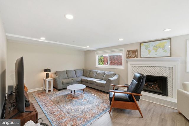 3413 SLADE CT, Falls Church, VA 22042