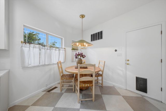 9438 Bent Road NE, Albuquerque, NM 87109