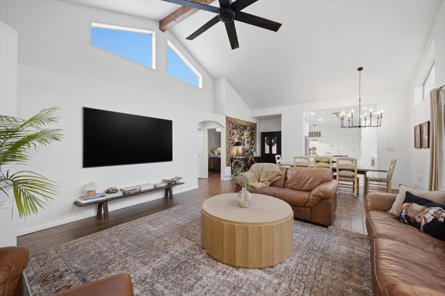 9438 Bent Road NE, Albuquerque, NM 87109