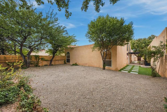 9438 Bent Road NE, Albuquerque, NM 87109