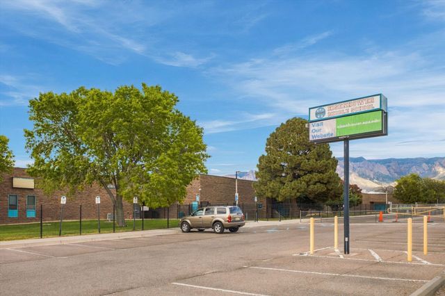 9438 Bent Road NE, Albuquerque, NM 87109