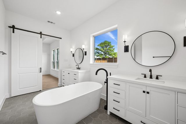 5679 Taylor Trail, Arlington, TX 76017