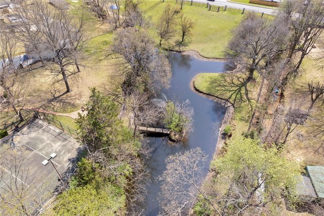 1100 Ranch Drive, Springdale, AR 72762
