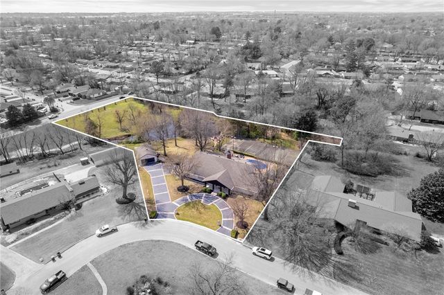 1100 Ranch Drive, Springdale, AR 72762