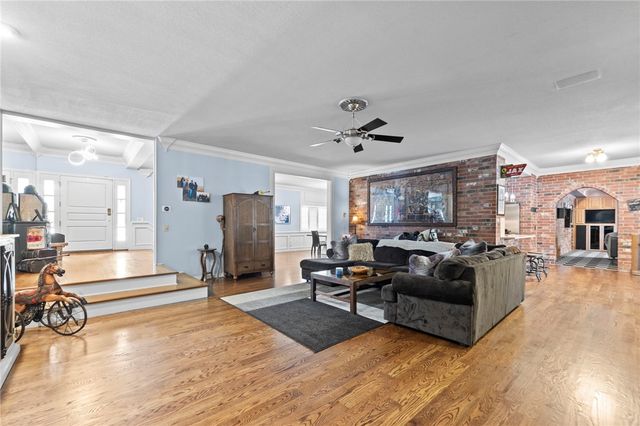 1100 Ranch Drive, Springdale, AR 72762