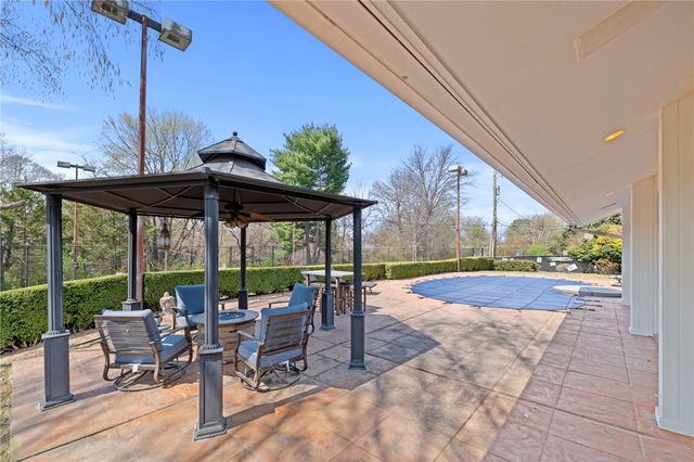 1100 Ranch Drive, Springdale, AR 72762