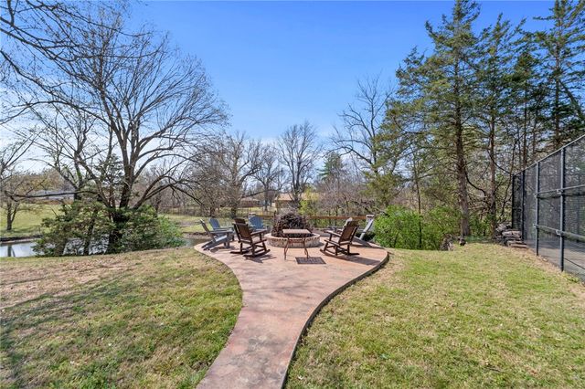 1100 Ranch Drive, Springdale, AR 72762