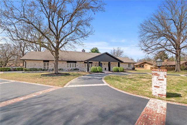 1100 Ranch Drive, Springdale, AR 72762
