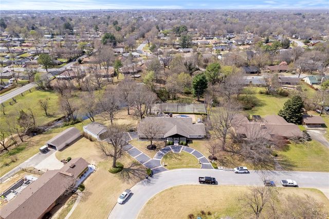 1100 Ranch Drive, Springdale, AR 72762