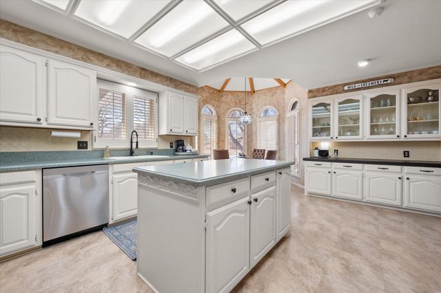 2429 N 1st Street, Tahoka, TX 79373