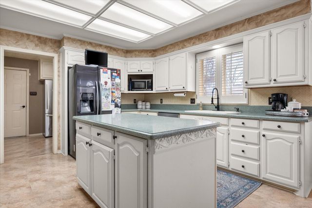 2429 N 1st Street, Tahoka, TX 79373