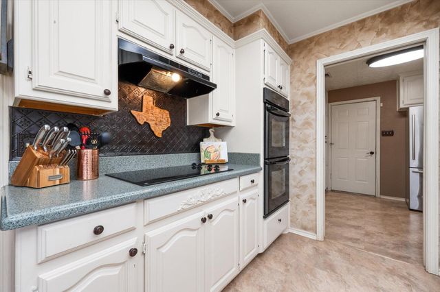 2429 N 1st Street, Tahoka, TX 79373