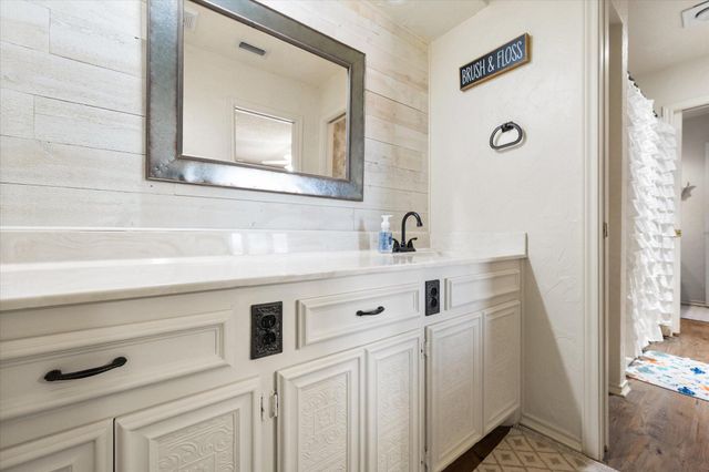 2429 N 1st Street, Tahoka, TX 79373