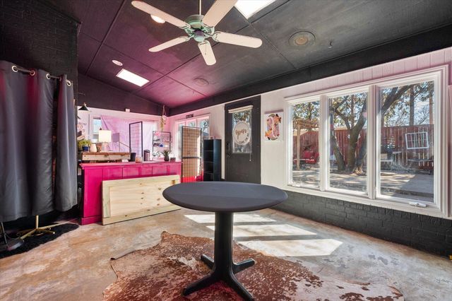 2429 N 1st Street, Tahoka, TX 79373