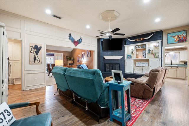 2429 N 1st Street, Tahoka, TX 79373